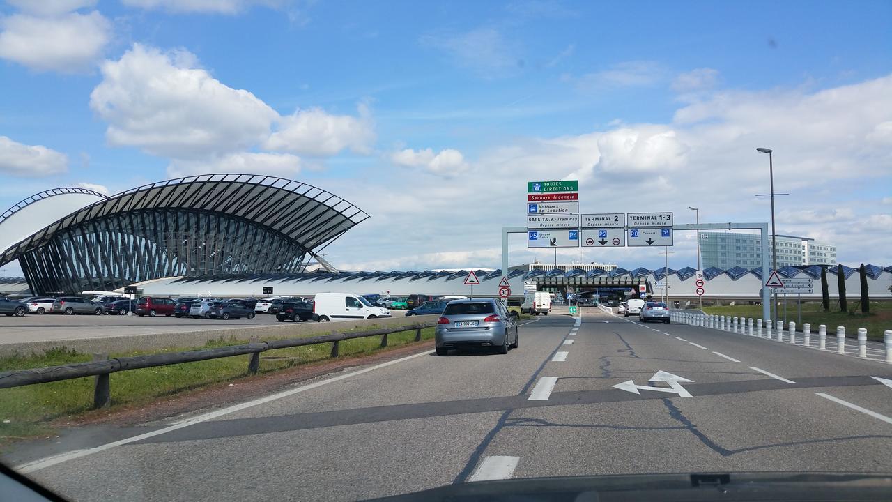 Hotelf1 Lyon Isle D'Abeau Ouest St Exupery Saint-Quentin-Fallavier Bagian luar foto