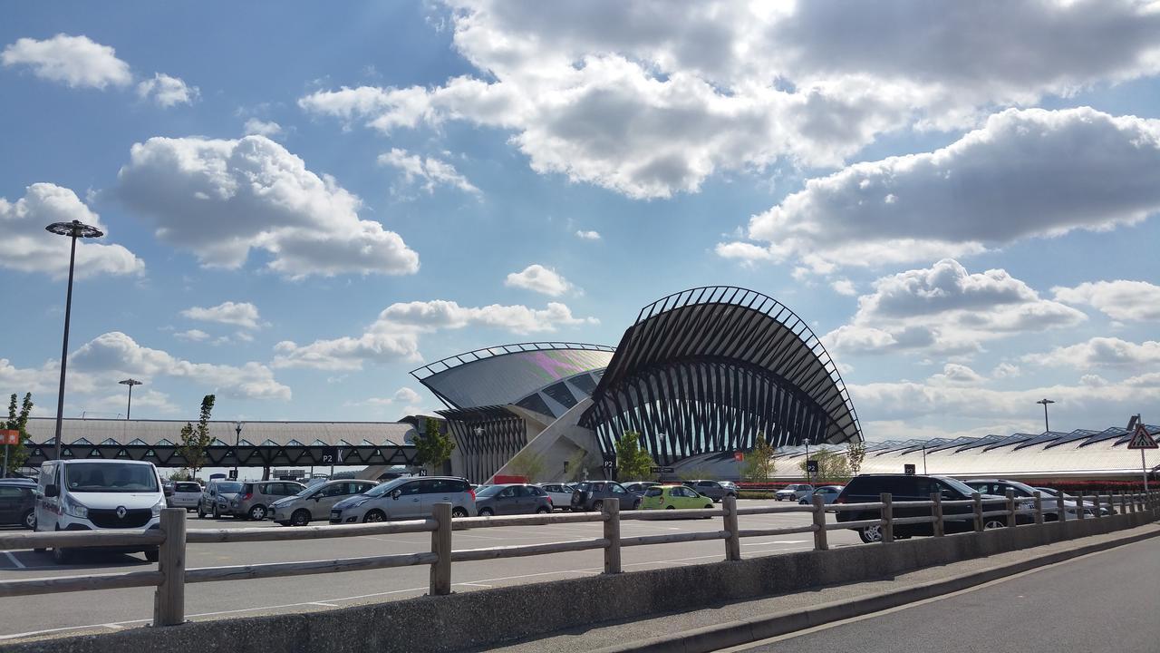 Hotelf1 Lyon Isle D'Abeau Ouest St Exupery Saint-Quentin-Fallavier Bagian luar foto